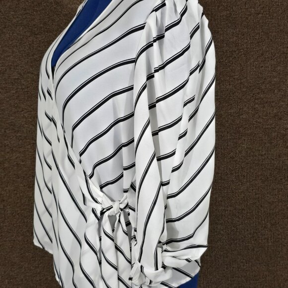 Worthington Stripped Wrap Blouse PL White and Black- Pre-Owned - Picture 6 of 7